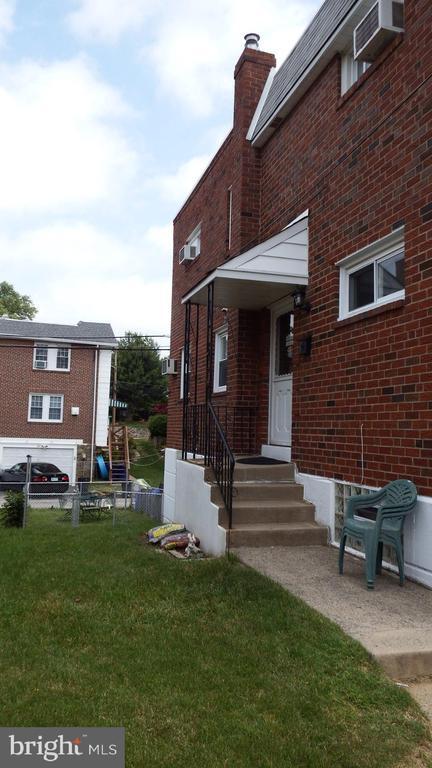 Building Photo - 2219 Haverford Rd