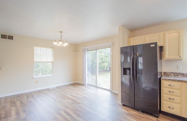 Building Photo - 3 Bedroom Twin Home - Middletown Appo School Dist