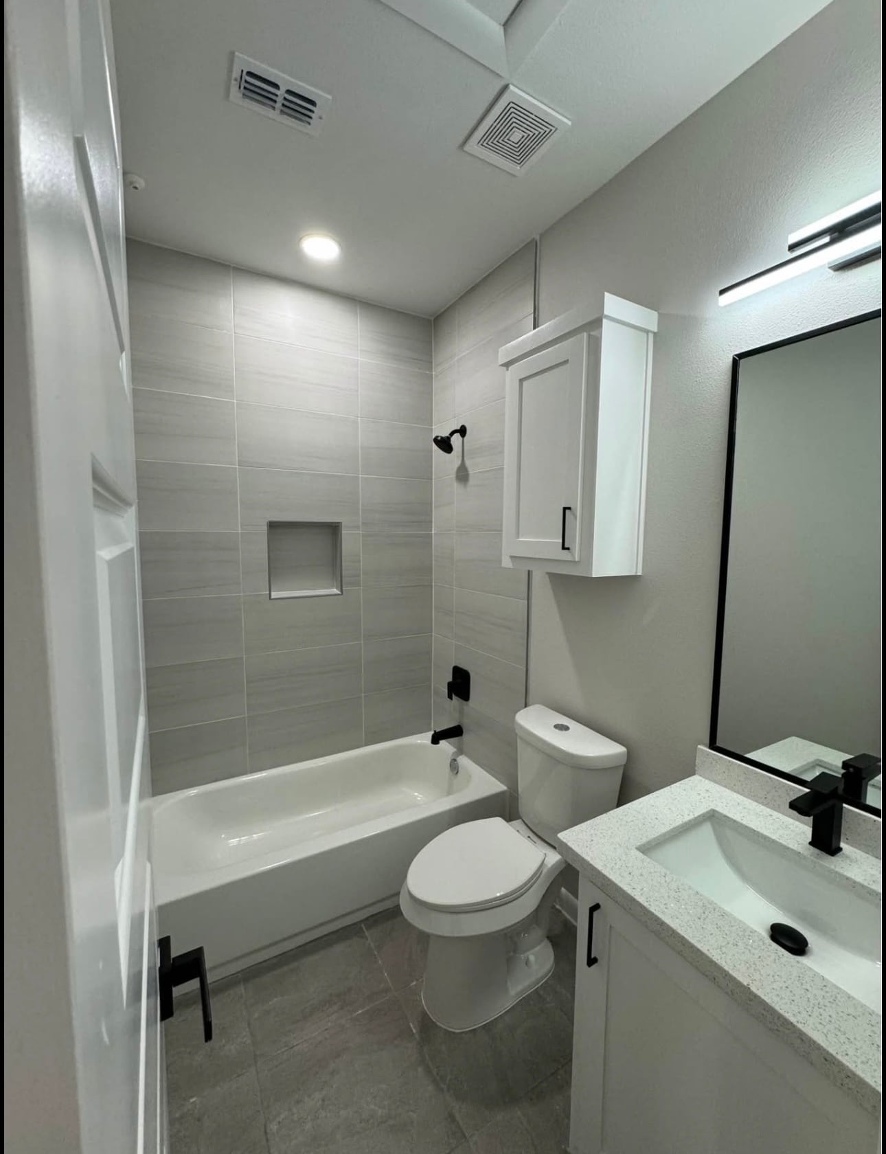 Building Photo - 3524 S Dominique Dr