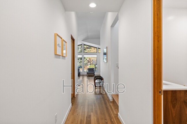 Building Photo - 3132 Crane Creek Rd
