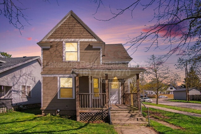 Building Photo - 1101 Dayton St SW