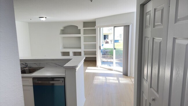 Building Photo - Ground-Floor 2 Bed, 2 Bath Condo in Bermuda Dunes Newly Remodeled