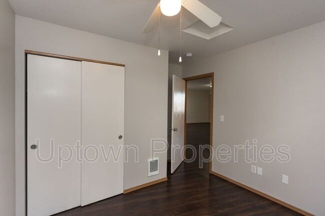 Building Photo - 7230 NE 18th Ave