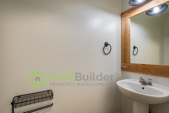 Building Photo - CALL US TODAY AT (505) 808-6467 TO SCHEDUL...