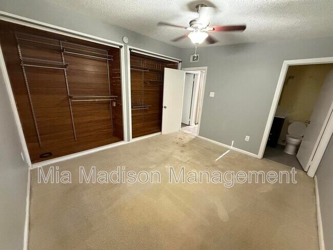 Building Photo - 146 Jacquelyn Dr