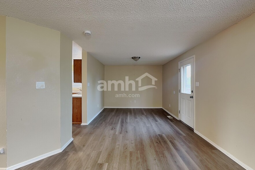 Building Photo - 11468 River Run Pky