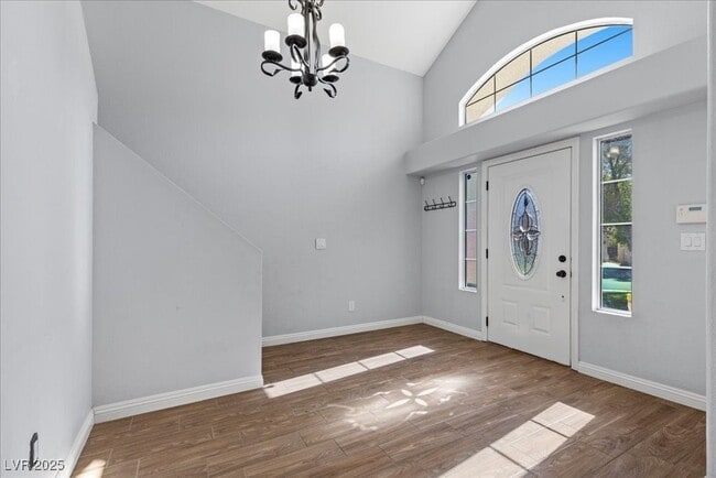 Building Photo - 9300 Valencia Canyon Dr