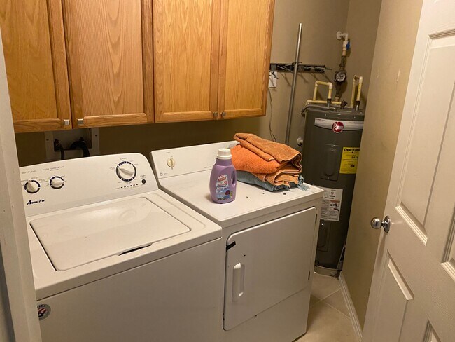 Building Photo - 5551 Bentgrass Dr