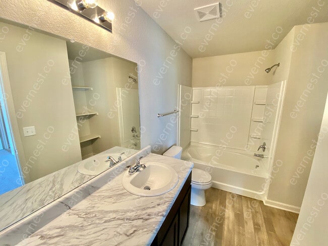 Building Photo - 3048 Emerald Pk Trl