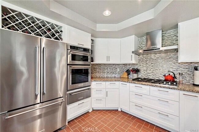 Building Photo - 28371 La Falda