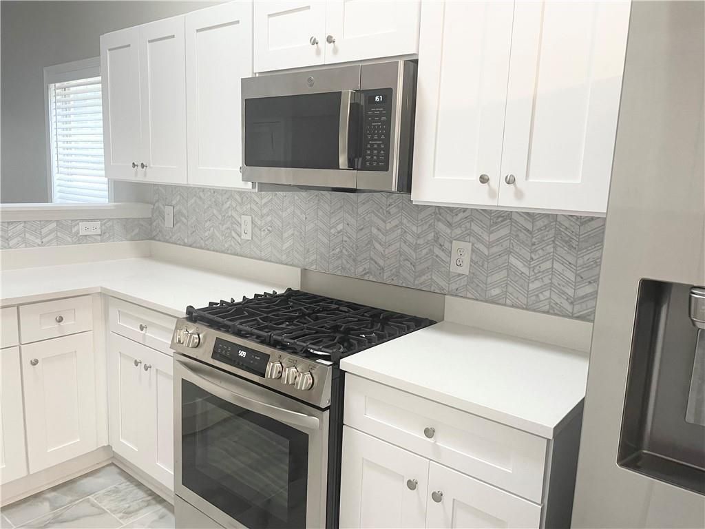 Building Photo - 2715 Sterling Creek Pointe