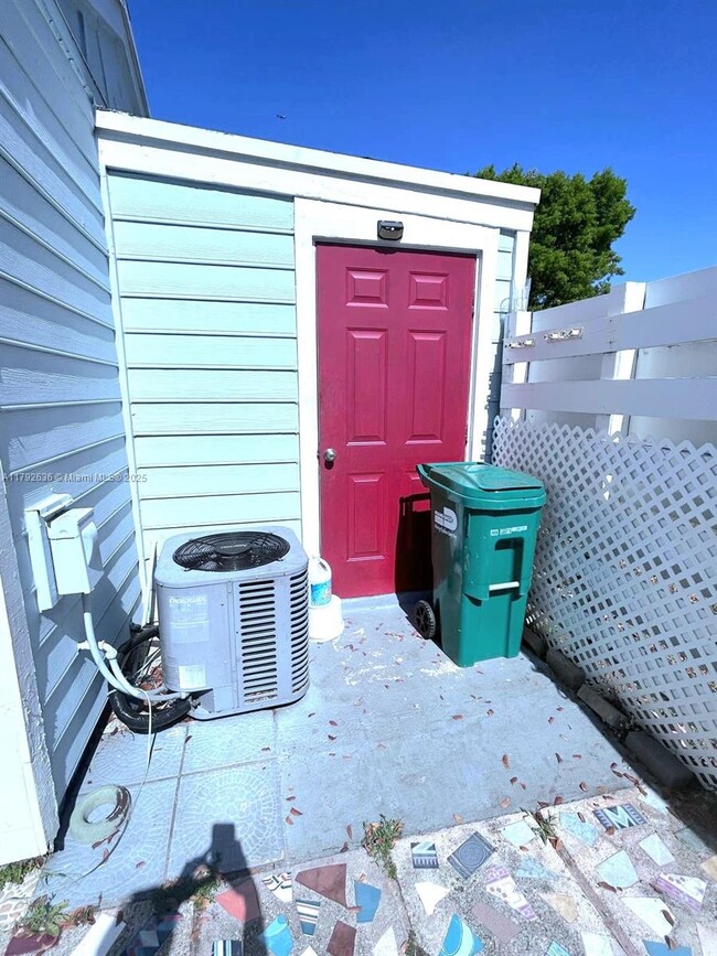 Building Photo - 13784 SW 147th Cir Ln