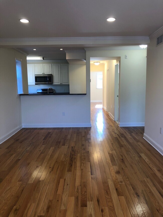 Building Photo - 50 Langdon St