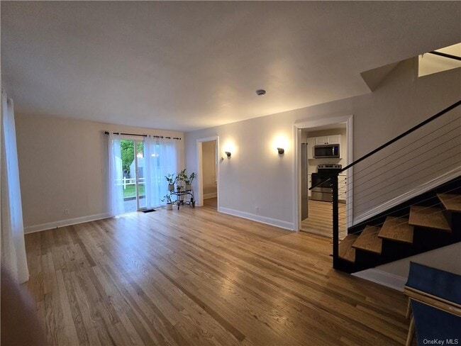 Building Photo - 17 Catskill Ave