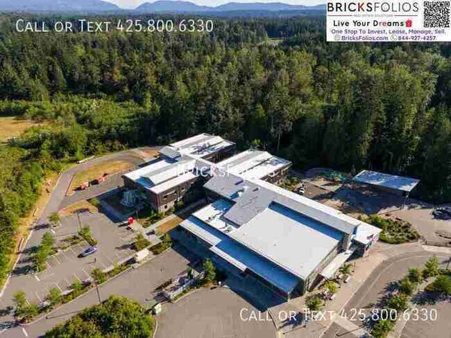 Building Photo - Serenity Meets Smart Living in Redmond Ridge