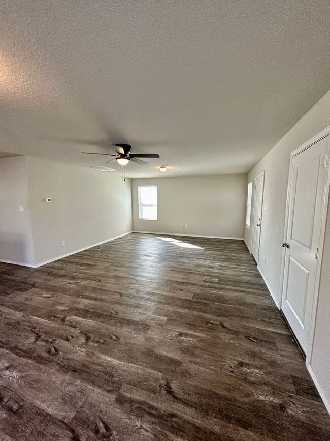 Building Photo - Beautiful home in Converse