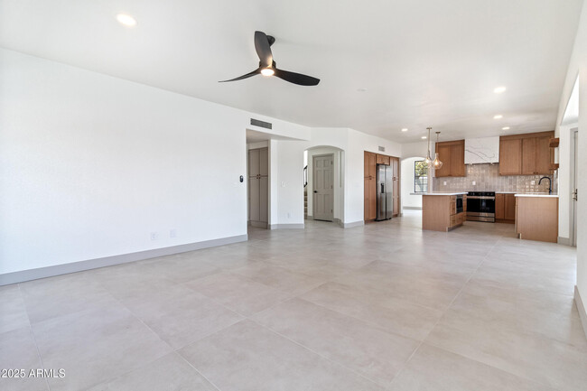 Building Photo - 3520 N 110th Ave