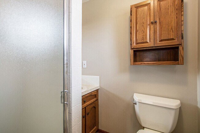 Building Photo - 3 br, 2 bath House - 2514 Kittredge Drive