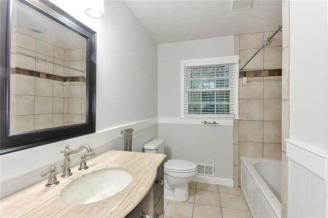 Building Photo - 5748 Jordanaire Pl NW