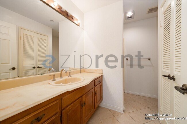 Building Photo - 750 State St