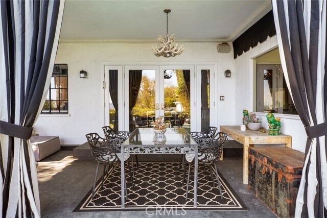 Building Photo - 1514 Sunset Plaza Dr