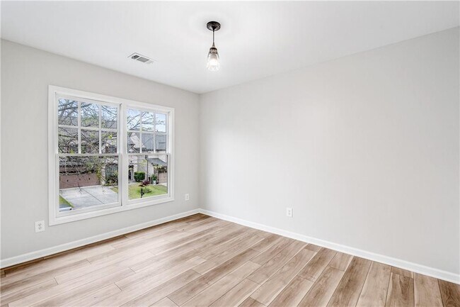 Building Photo - 3526 Harvest Ridge Ln NE