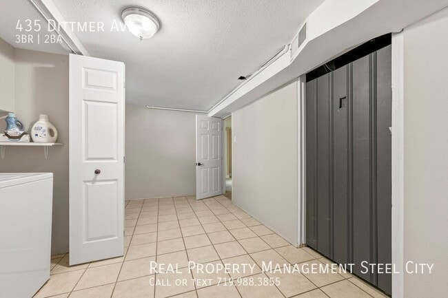 Building Photo - 435 Dittmer Ave