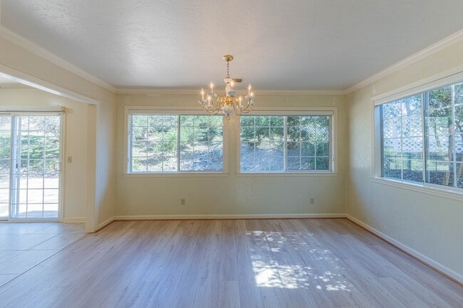 Building Photo - 17967 Berta Canyon Rd