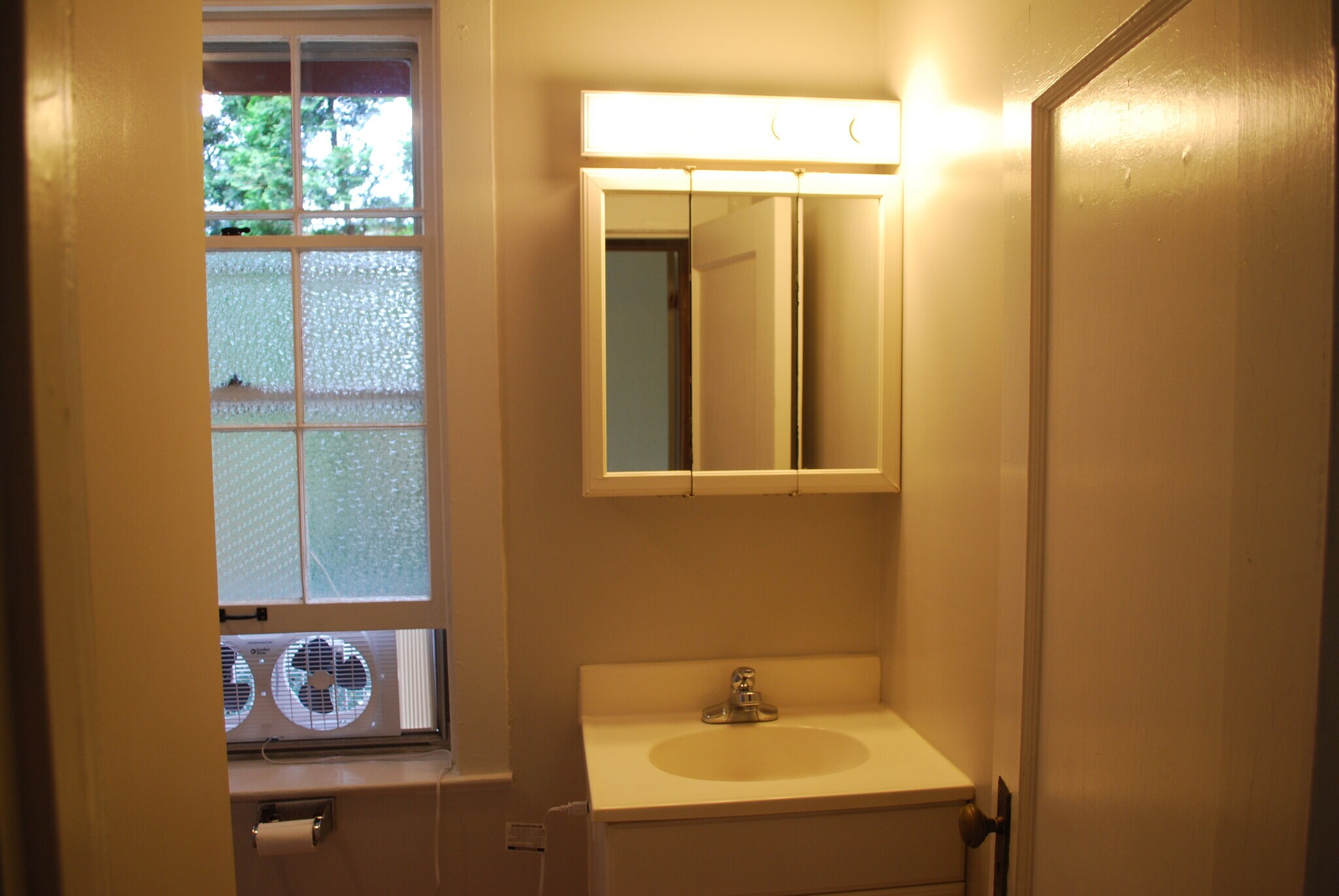 Bathroom - 421 Summit St