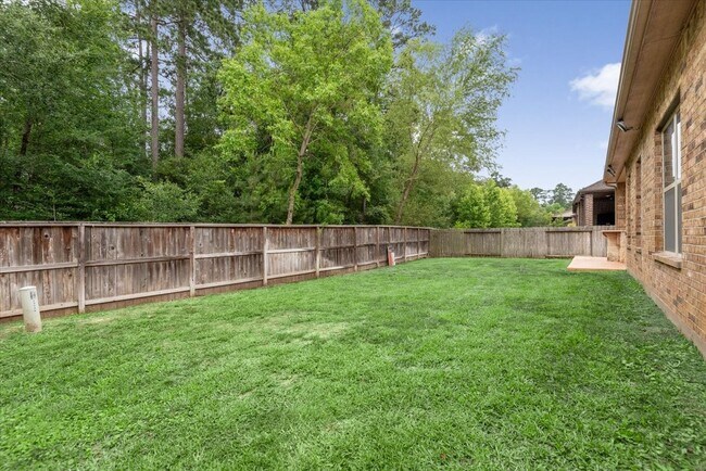 Building Photo - 23034 Creek Park Dr