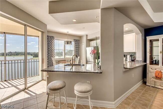 Building Photo - 10720 Ravenna Way