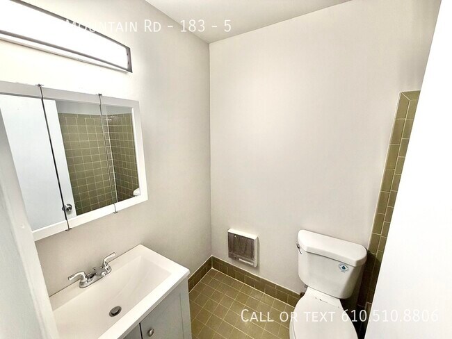 Building Photo - 101 W Mountain Rd