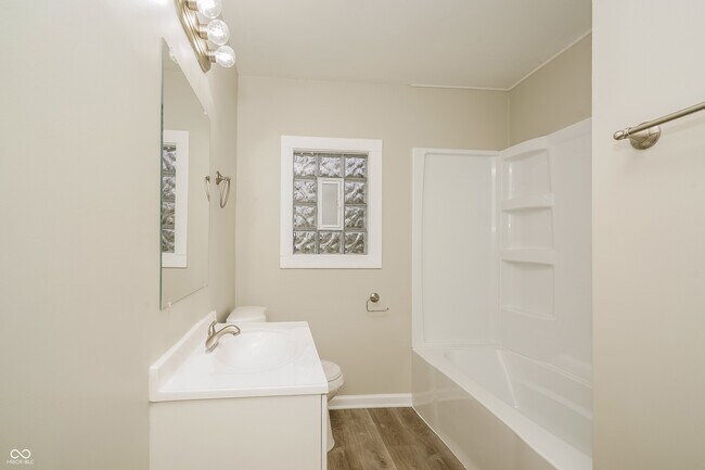 Building Photo - 3428 N Riley Ave