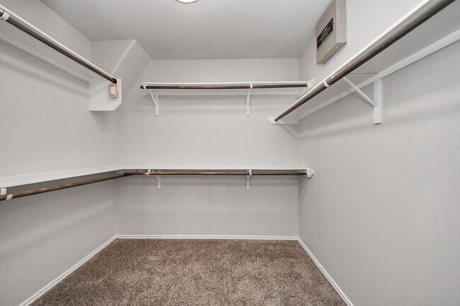 Building Photo - 5410 Dovetail Arbor Trace