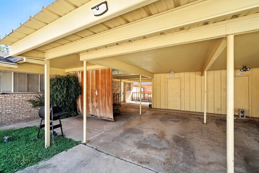 Building Photo - 3347 S 27th St
