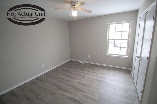 Building Photo - 1427 Greensboro Dr