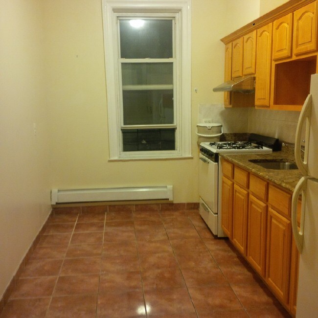 Primary Photo - 298 Avenue P