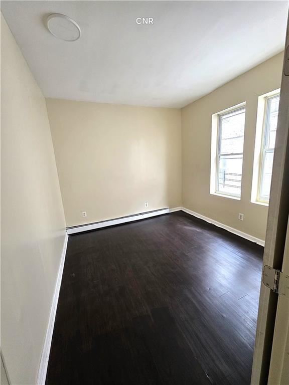 Building Photo - 662 Miller Ave