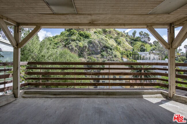 Building Photo - 2370 San Marco Dr