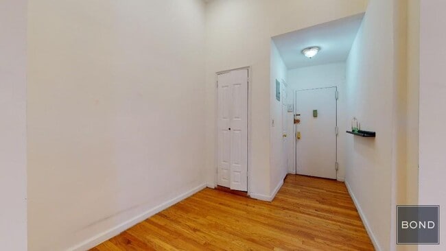 Building Photo - 176 Second Avenue
