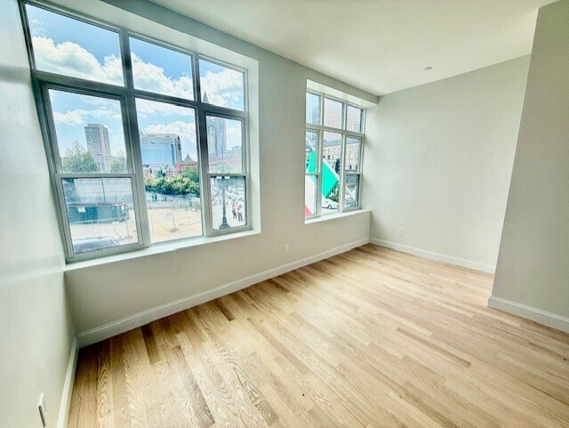 Building Photo - 204 Hanover St