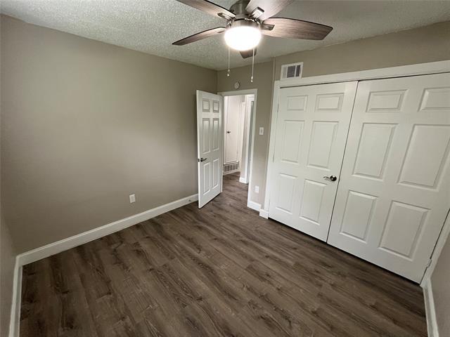 Building Photo - 504 Seaside Dr