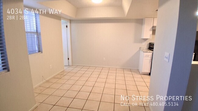 Building Photo - 4034 S 44th Way