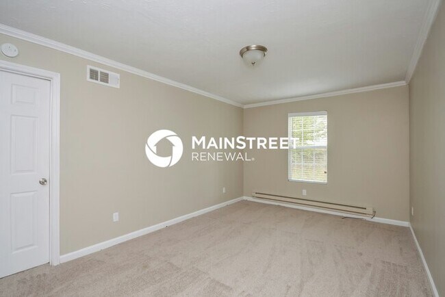 Building Photo - 4 Bedroom Pet-Friendly Home in Lithonia, GA with Main Street Renewal