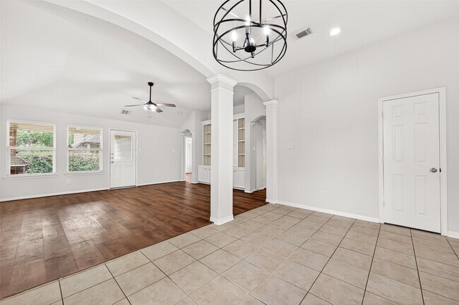 Building Photo - 6030 Wildbriar Ln
