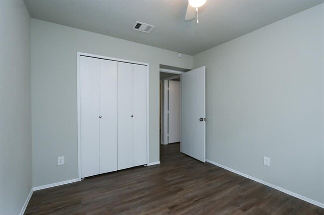 Building Photo - 24018 Reagon Canyon Dr