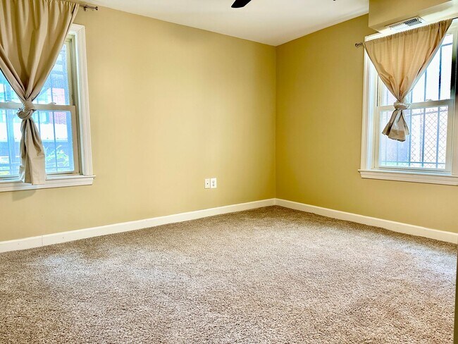 Building Photo - 2 Bed 1 Bath Adams Morgan