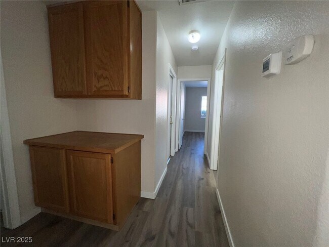 Building Photo - 635 Delorean Dr