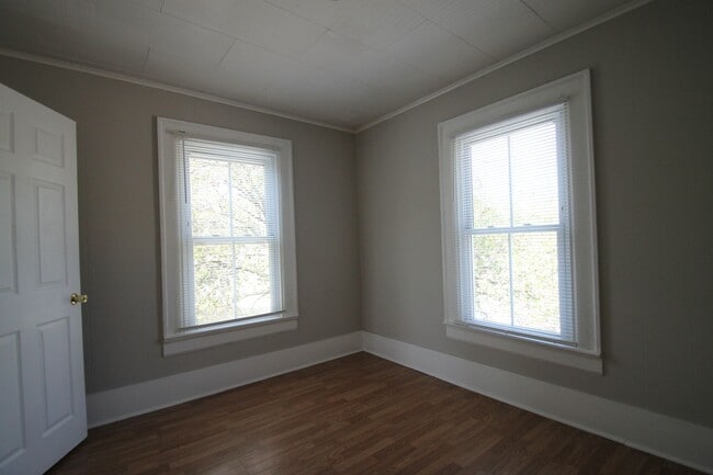 Building Photo - Exclusively Offered By Muse Realty Rentals, LLC