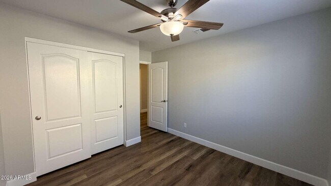 Building Photo - 1777 E Sheffield Ave